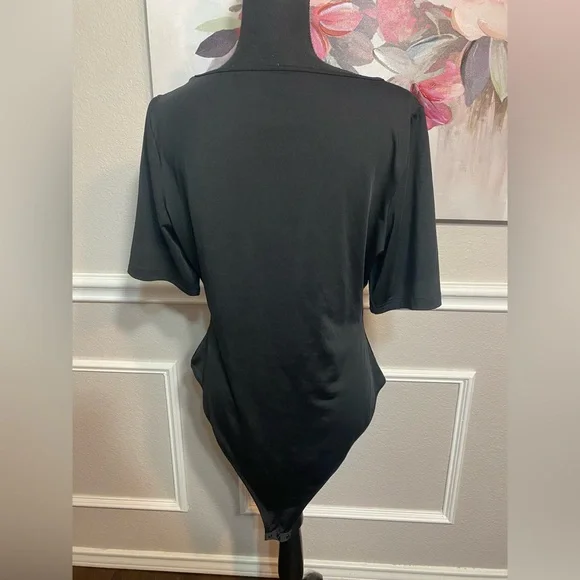 Black Fitted Bodysuit with Short Sleeves || Size 2XL (16) - Picture 6 of 13